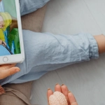 Семейный досуг дома с современными играми для уютного отдыха