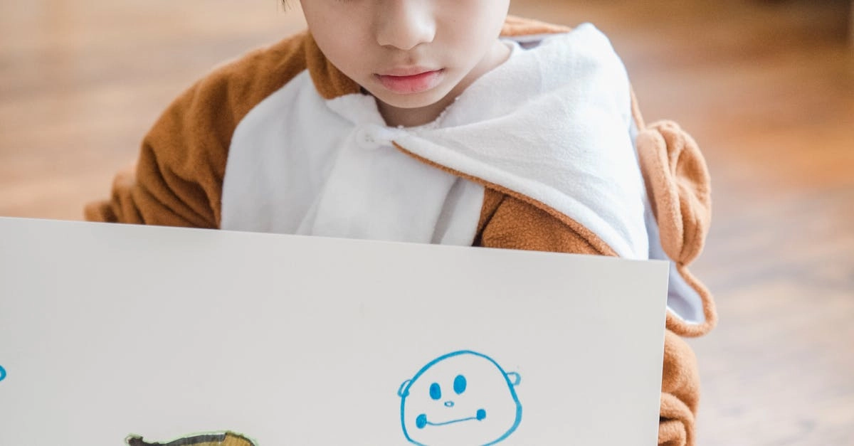 Семейный досуг дома с настольными играми и уютной атмосферой